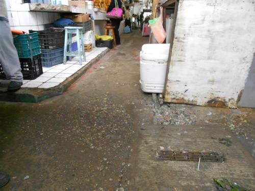 Deteriorados los pasillos de los mercados municipales de Tampico